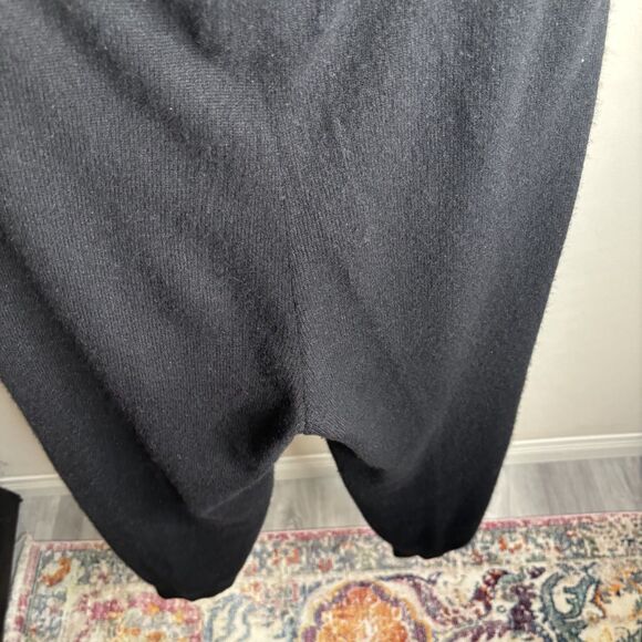 Crush Cashmere Black Jogger Sweatpants - Picture 8 of 8